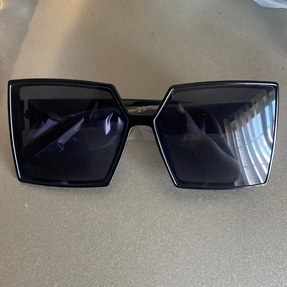 Black sunglasses